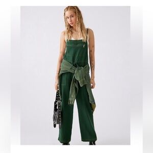 Urban outfitters green overalls